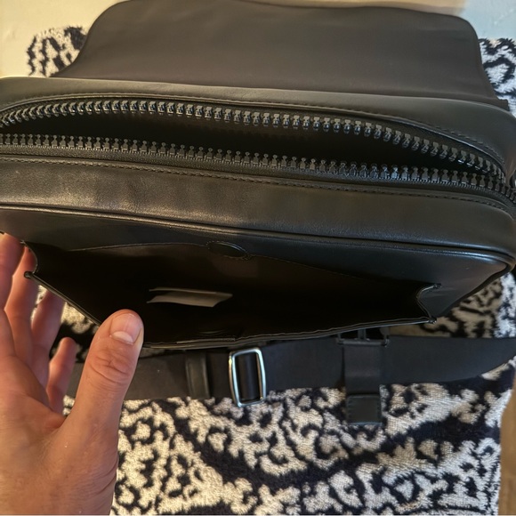 Coach Track Crossbody Bag Leather - Picture 3 of 7